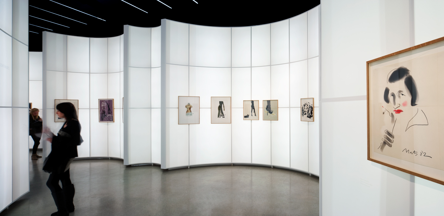 Drawing Fashion at the Design Museum