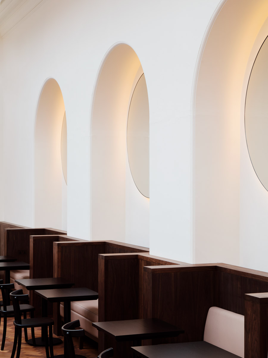 V&A Members' Room corner